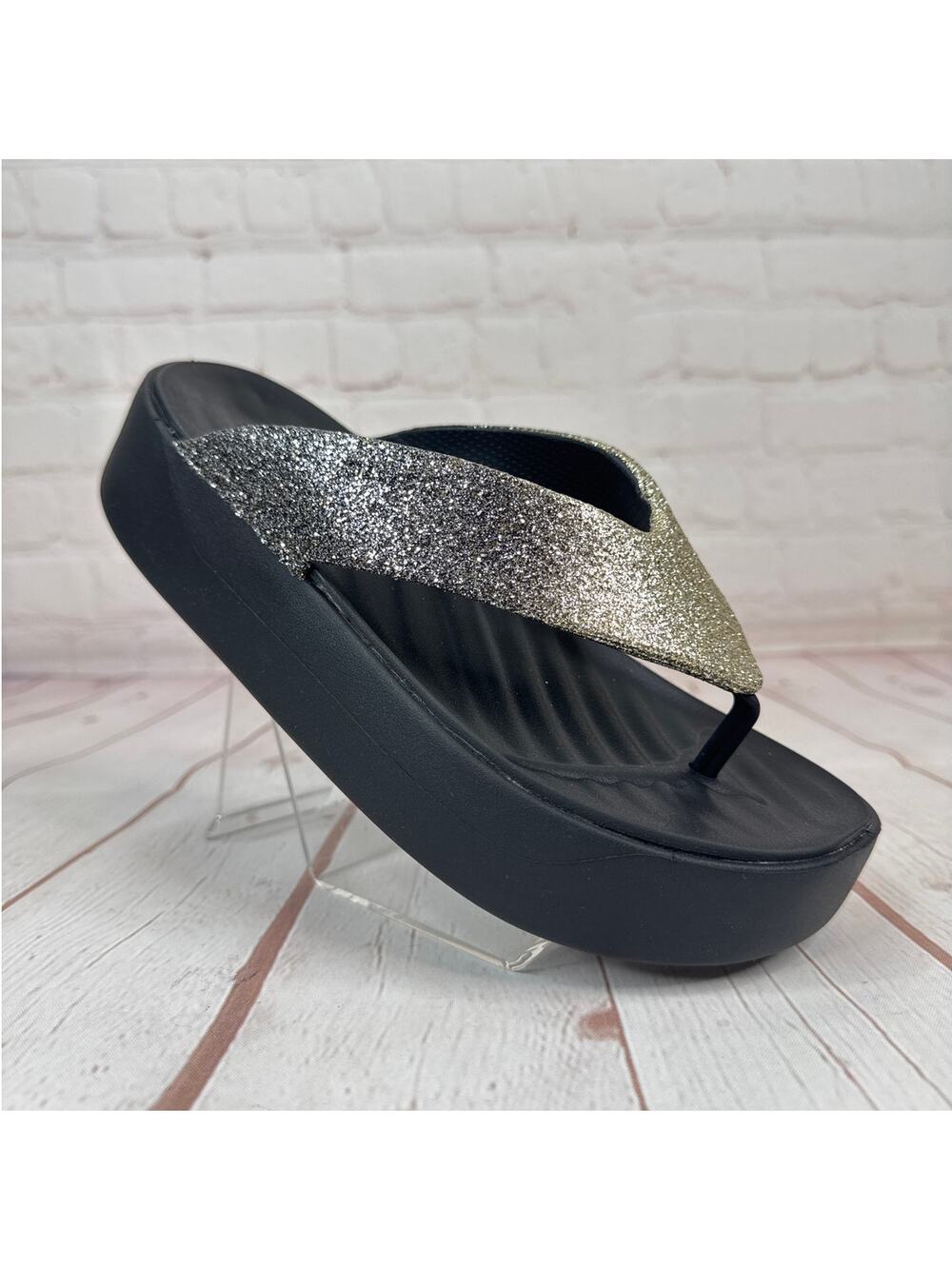 Crocs Getaway Glitter Platform Flip Flops Sandals Women’s Size 6 (210654-001)